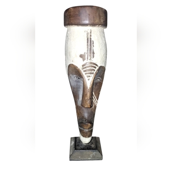 Ngil Wooden mask from the Fang people of Gabon, West Africa - Picture 1 of 7
